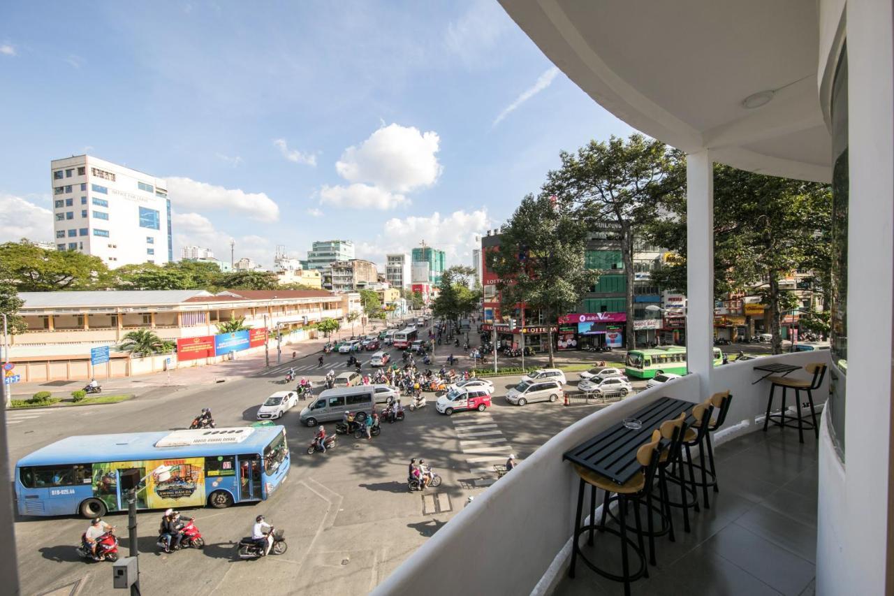 Scandinavian Apartment With Balcony In Bui Vien Ho Chi Minh City Exterior photo